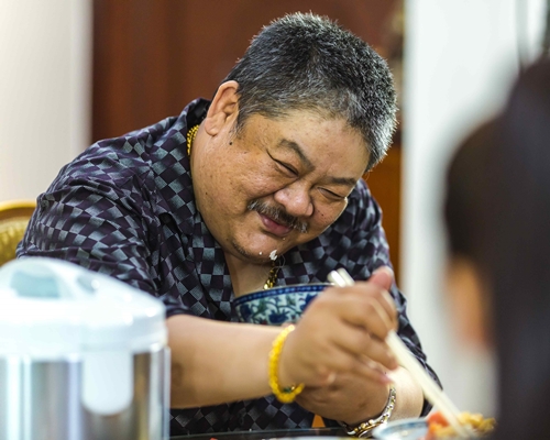 林雪估計拍攝當日食了至少7至8餐飯。