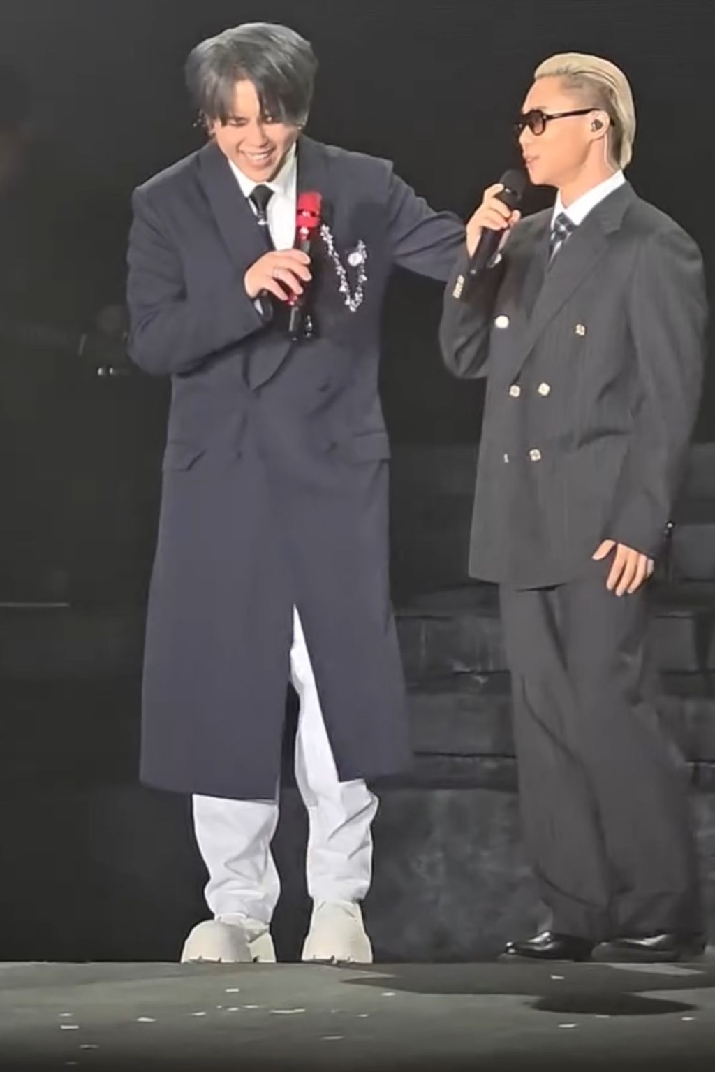 Gareth. T湯令山擔任表演嘉賓，姜濤即場向對方邀歌。