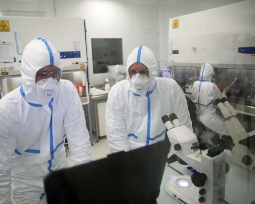 英國再發現新冠病毒新變種。AP資料圖片