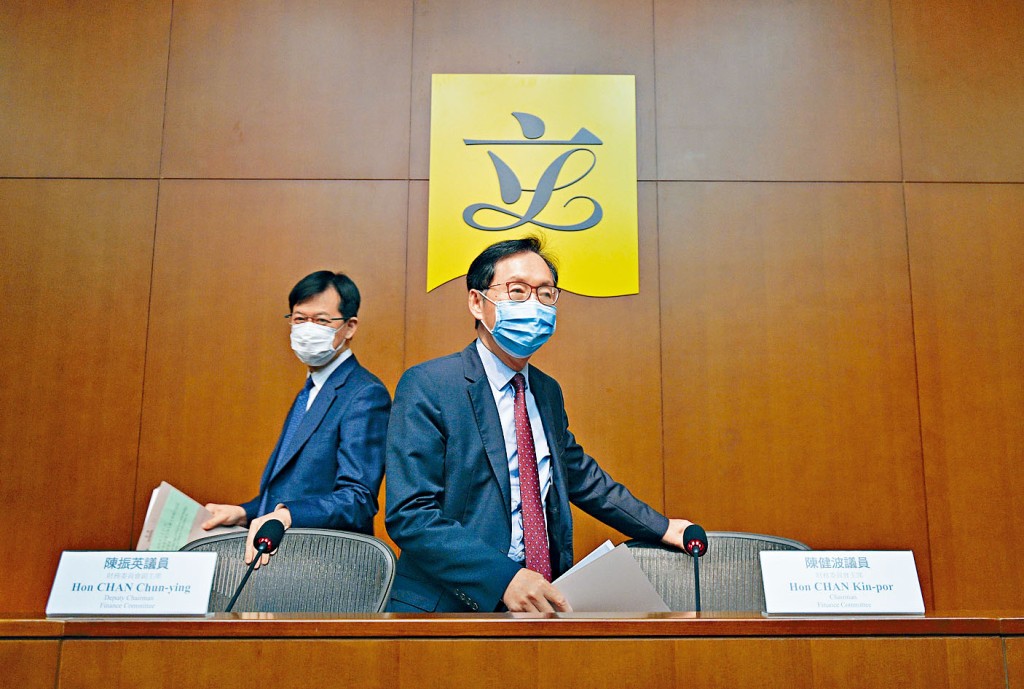 ■陳健波表示，官員回答問題時不應機械式重複立場。