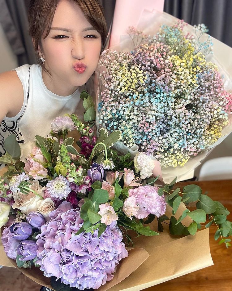 收花一定很開心。