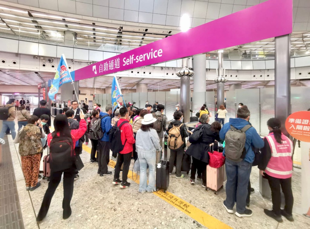 高铁香港段今日（11日）重启广东省的长途线服务，涵盖惠州、潮汕等10多个站点。港铁提供