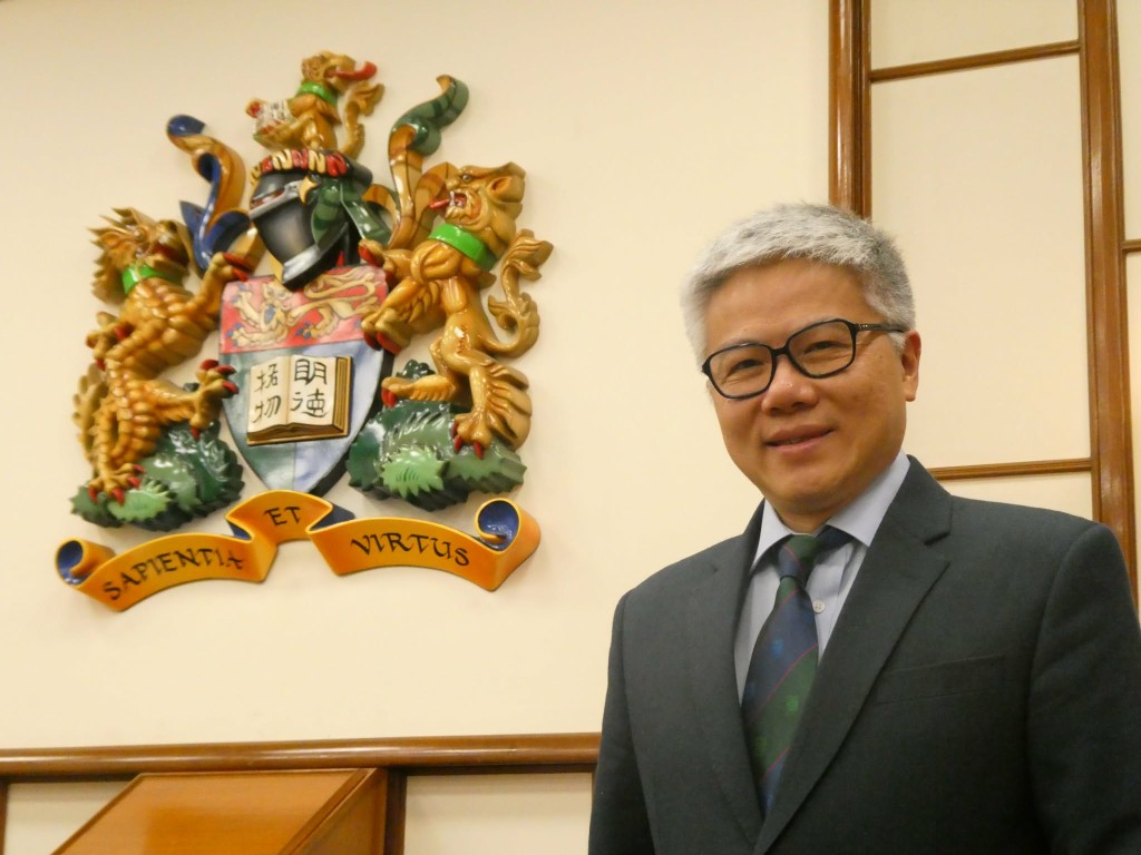 吳寶珠認為,政府應該要着力資助年輕研究員、為他們提供生活保障,為數學研究發展提供空間。歐文瀚攝 吳寶珠認為,政府應該要着力資助年輕研究員、為他們提供生活保障,為數學研究發展提供空間。歐文瀚攝