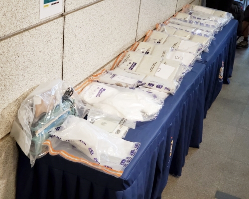 行動中檢獲約61.2公斤可卡因及少量大麻,市值約7200萬元。