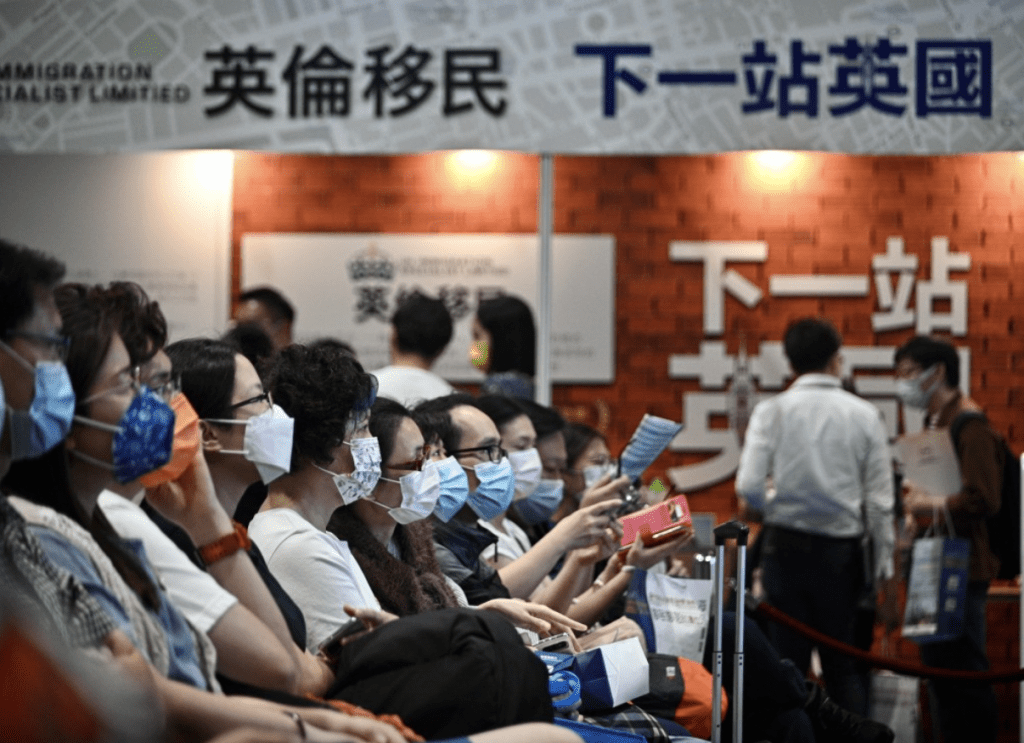 昨日（20日）諮詢文件公布後，仍引起不少BNO移英港人擔心，因為在「5+1」安排以外，其他多個層面的門檻跟隨其他移民類別收緊。