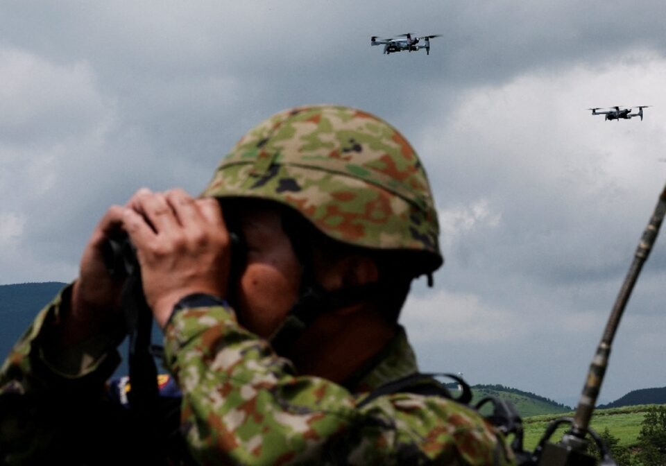 日本政府計劃扶植「軍民兩用」產業。 路透社
