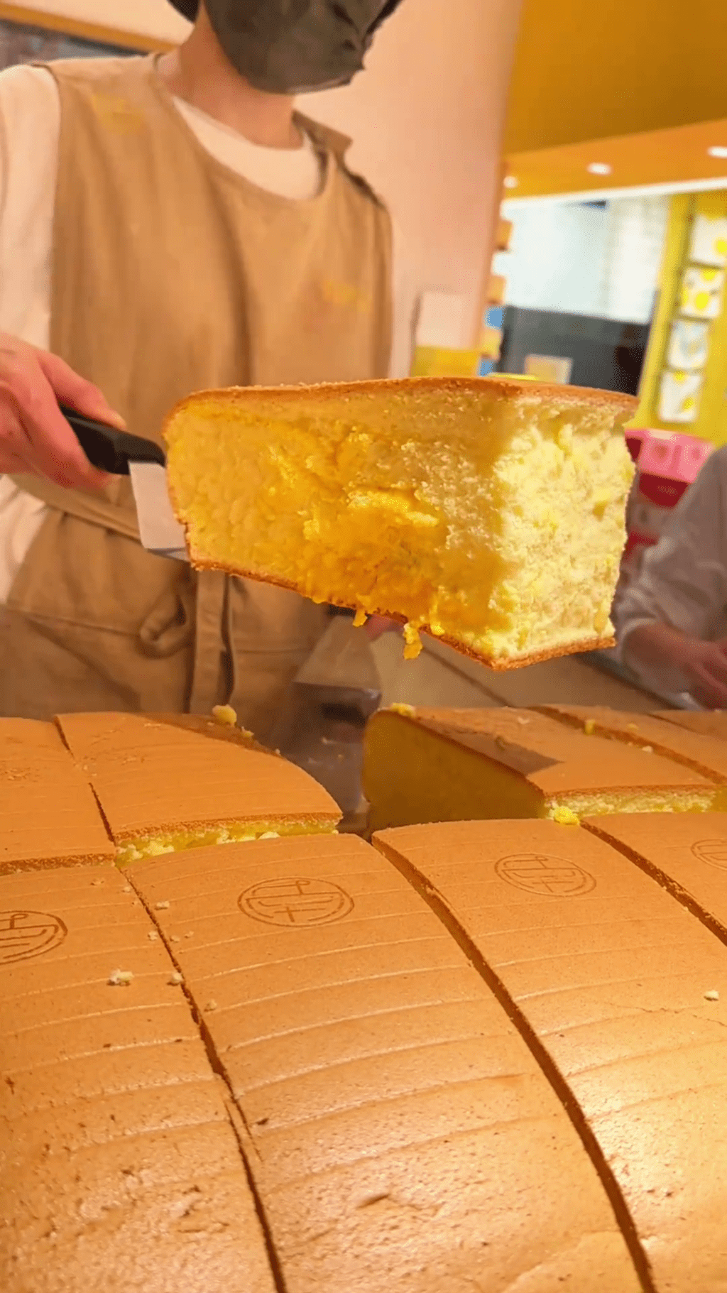 內地知名連鎖麵包店「南洋大師傅」以烔製蛋糕聞名。