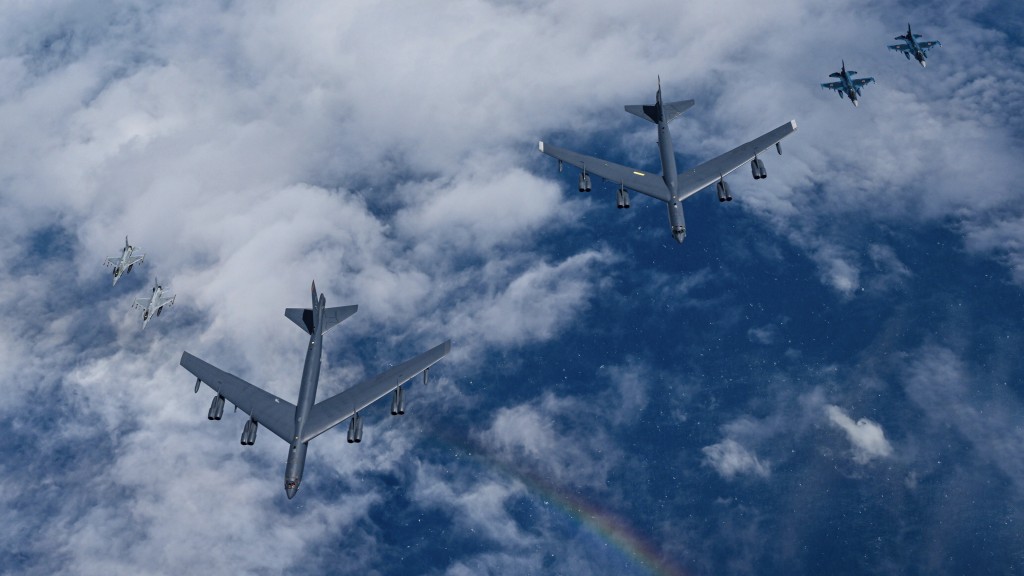 美國B-52H戰略轟炸機參與美日韓空中聯合軍演。 美聯社