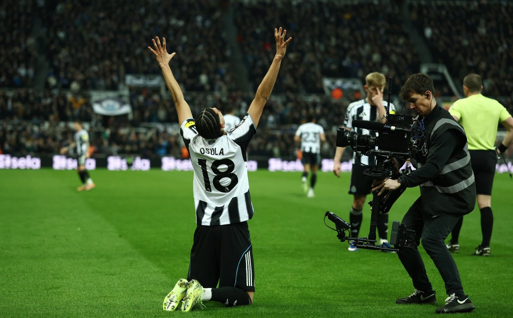 曼聯在半場踢多一人下，作客遭絕殺以1:2不敵紐卡素。路透社