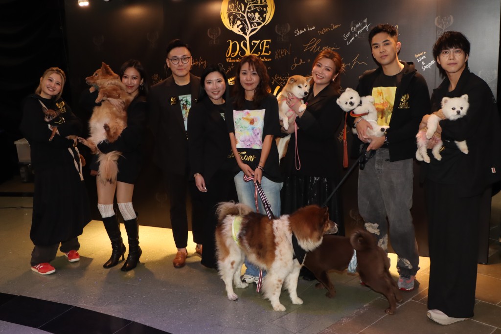 伍富橋與一眾藝人現身支持慈善活動。