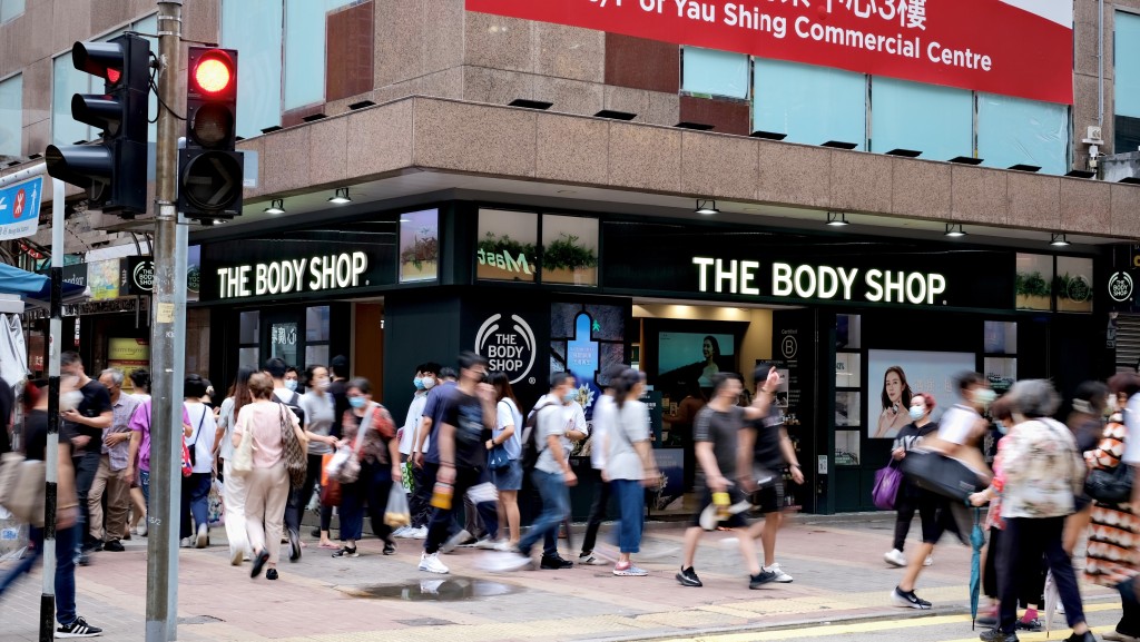零售高峰期2013年时，The Body Shop铺位月租曾达160万元，尺租约946元。