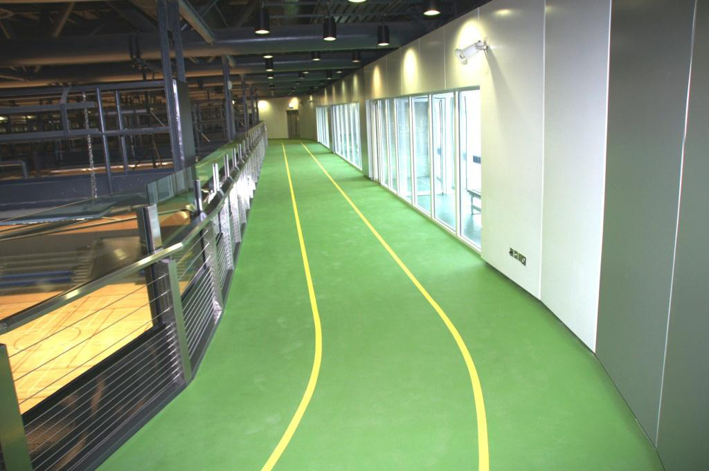 2012年啟用的天暉路體育館，是新界西區唯一擁有室內緩跑徑的體育館。