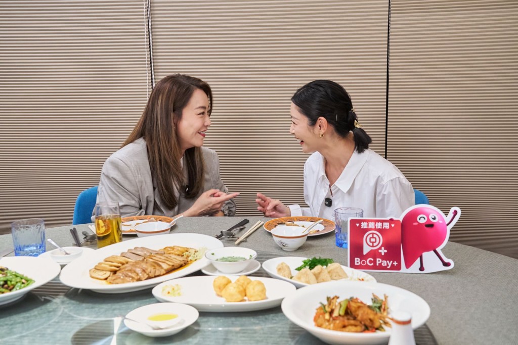 Mani約定衛詩雅之後到北京工作時再「飯聚」。 Mani約定衛詩雅之後到北京工作時再「飯聚」。