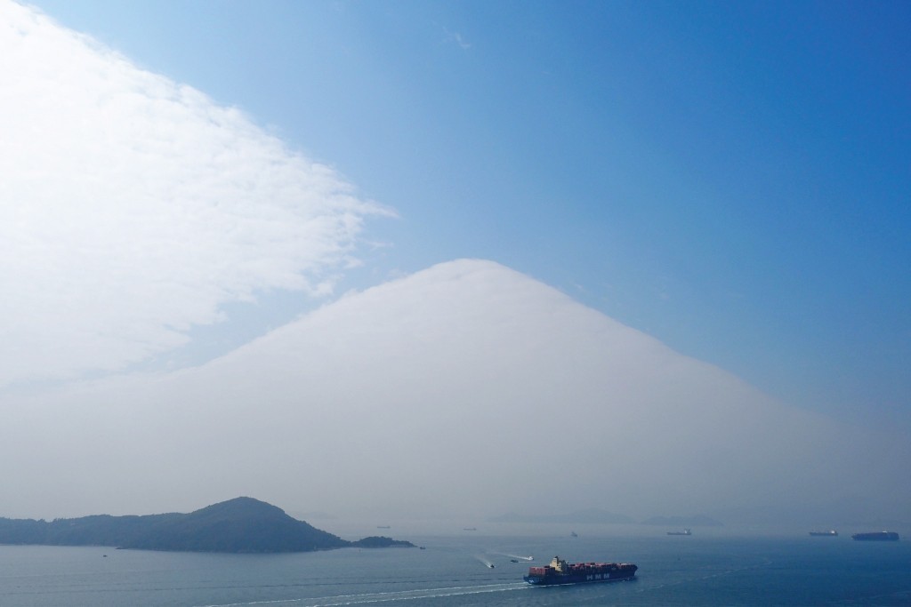 天文台：仲有人覺得似「雪山」添！。fb「香港天文台」截圖