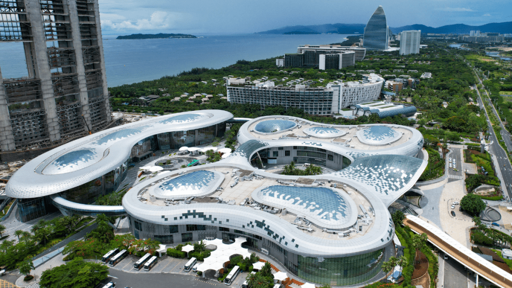 海南封關在即 零關稅商品逾6600個 專家:對港構成競爭 惟金融創科可互補