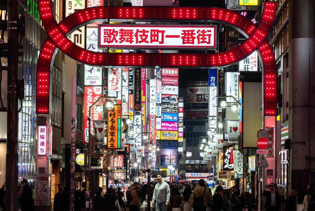 东京新宿将严管民宿。法新社