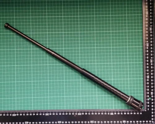 伸縮警棍。警方提供圖片