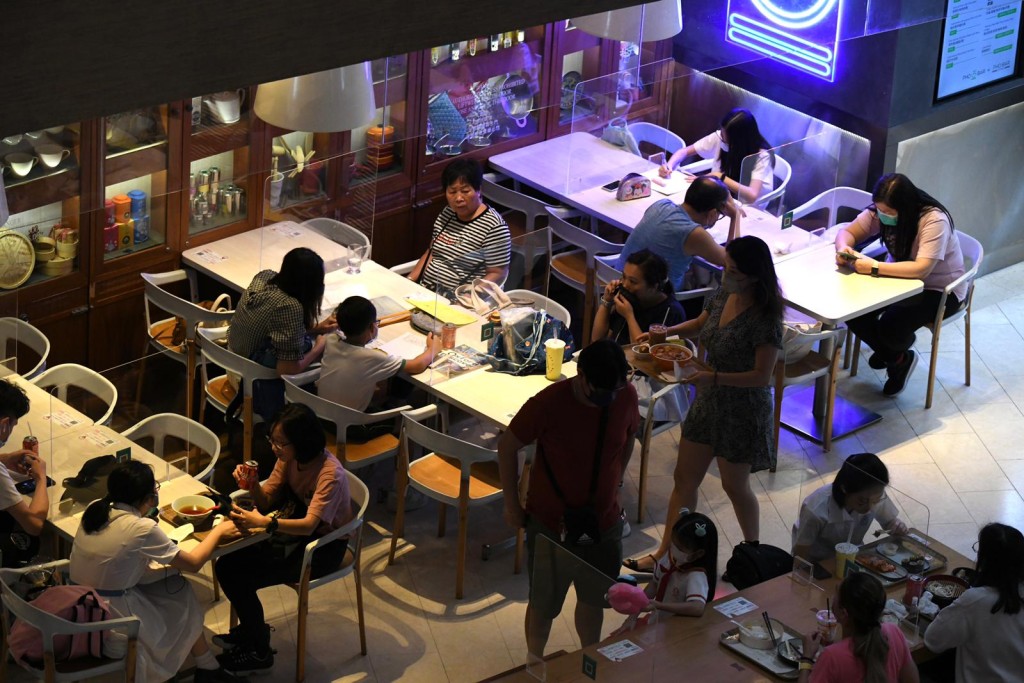 本港4月綜合消費物價指數按年升0.7%,較前月升幅加快0.2個百分點。