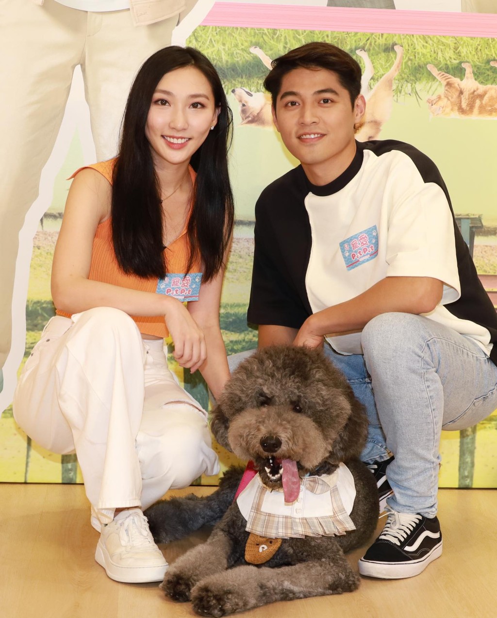 吴紫韵“一家三口”拍《宠爱Pet Pet》。
