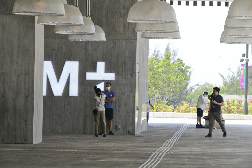 香港在文化旅遊投入巨資,擁有故宮文化博物館和M+兩座世界級博物館。 香港在文化旅遊投入巨資,擁有故宮文化博物館和M+兩座世界級博物館。