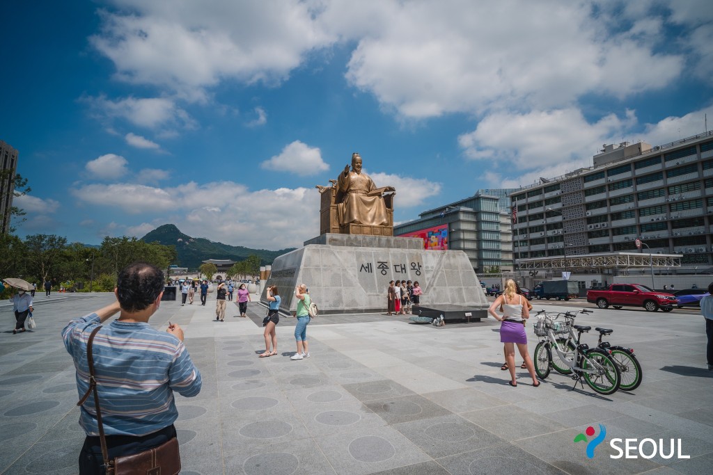 光化門廣場。韓國觀光公社圖片