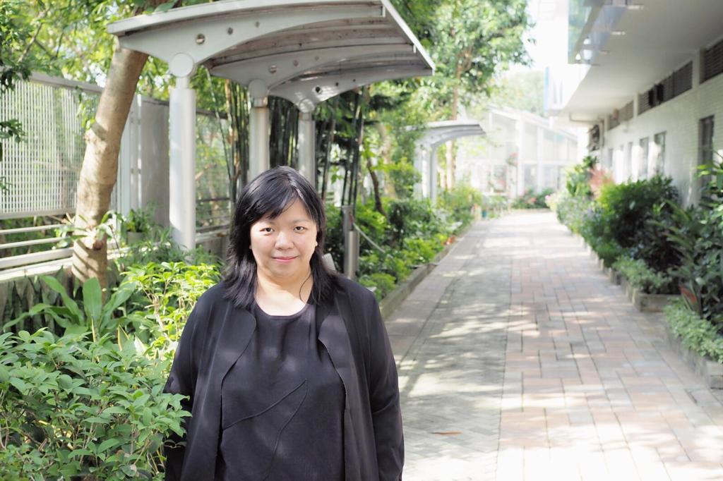 風采中學（教育評議會主辦）助理校長梁惠君建議學生平日多留意時事，在發表個人意見時亦可舉例加以說明。