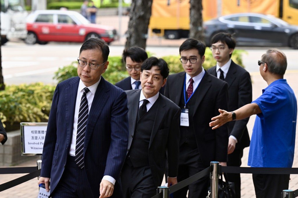 （前一）代表委員會的資深大律師杜淦堃。