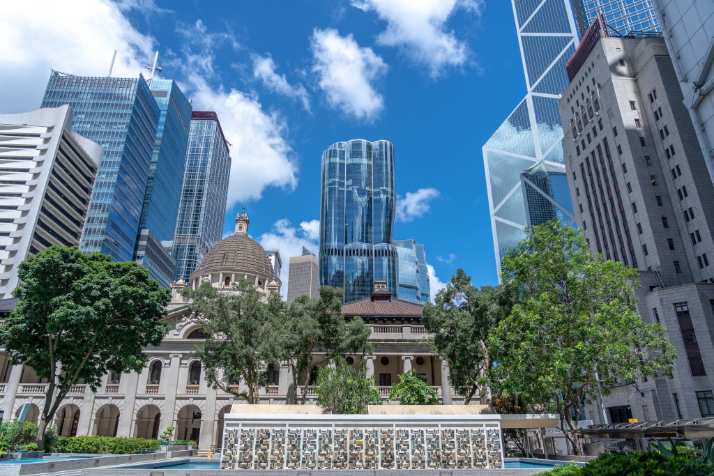 自內房危機爆發以來,不少資金流出中國,亦間接拖累香港樓市。 自內房危機爆發以來,不少資金流出中國,亦間接拖累香港樓市。