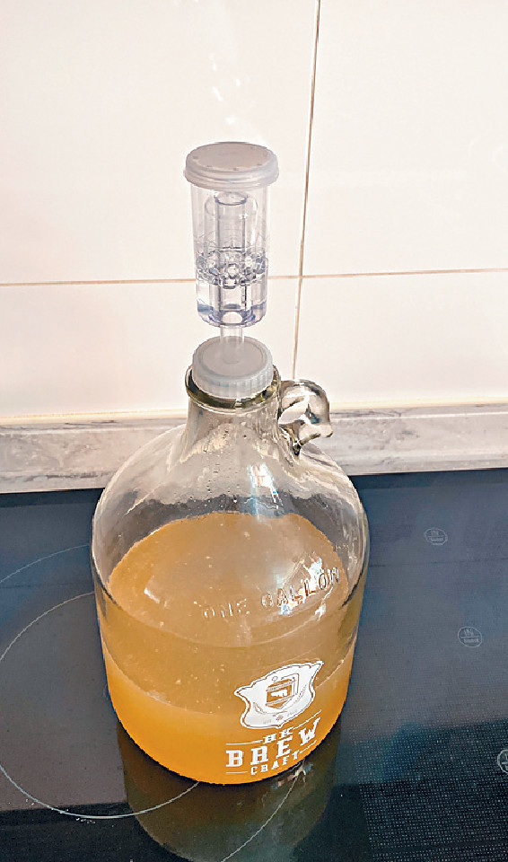 ■蜂蜜酒沿用蜂蜜、水及酵母釀製，在家實踐無難度。
