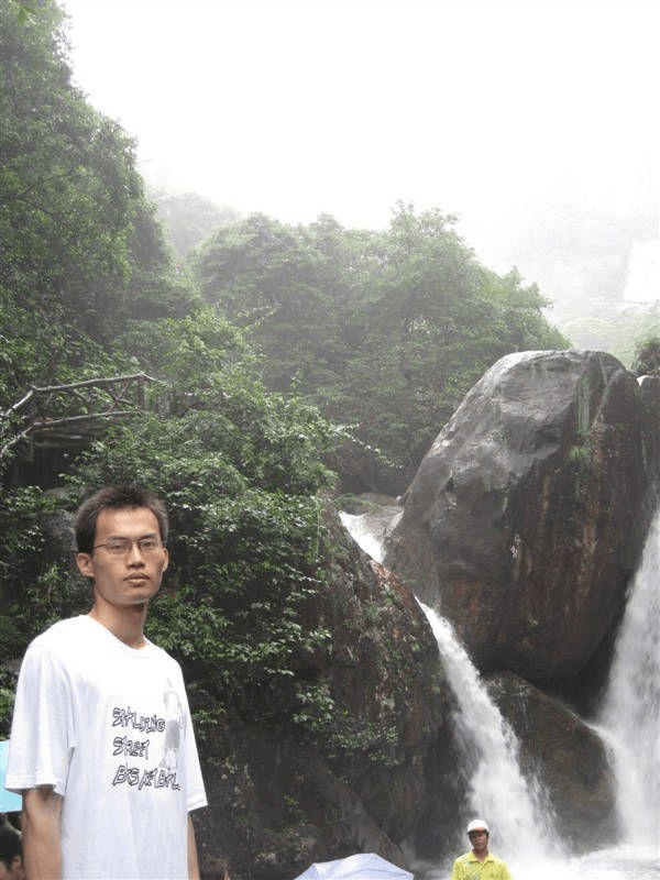 復旦高材生林森浩生前生活照。 復旦高材生林森浩生前生活照。
