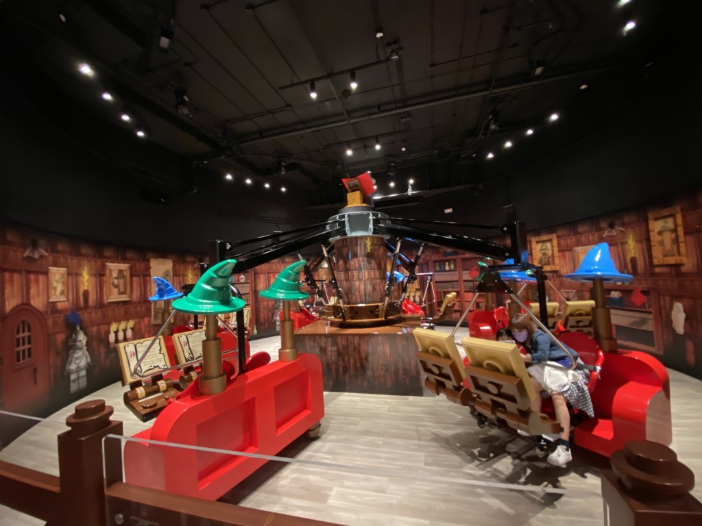 機動遊戲魔法轉盤最高可升至三米。