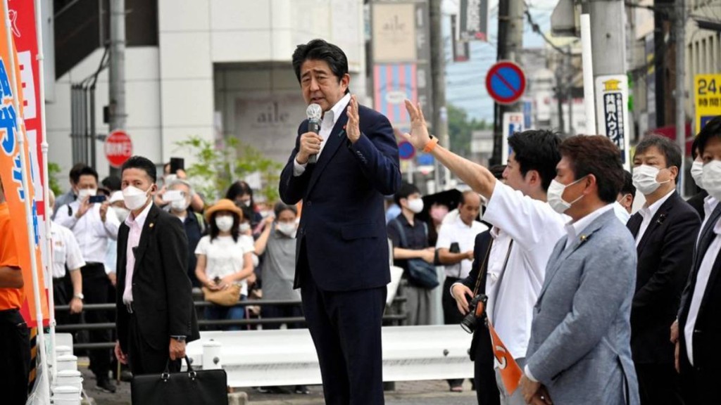 遭槍擊身亡的日本前首相安倍晉三,也是「安倍派」。路透社