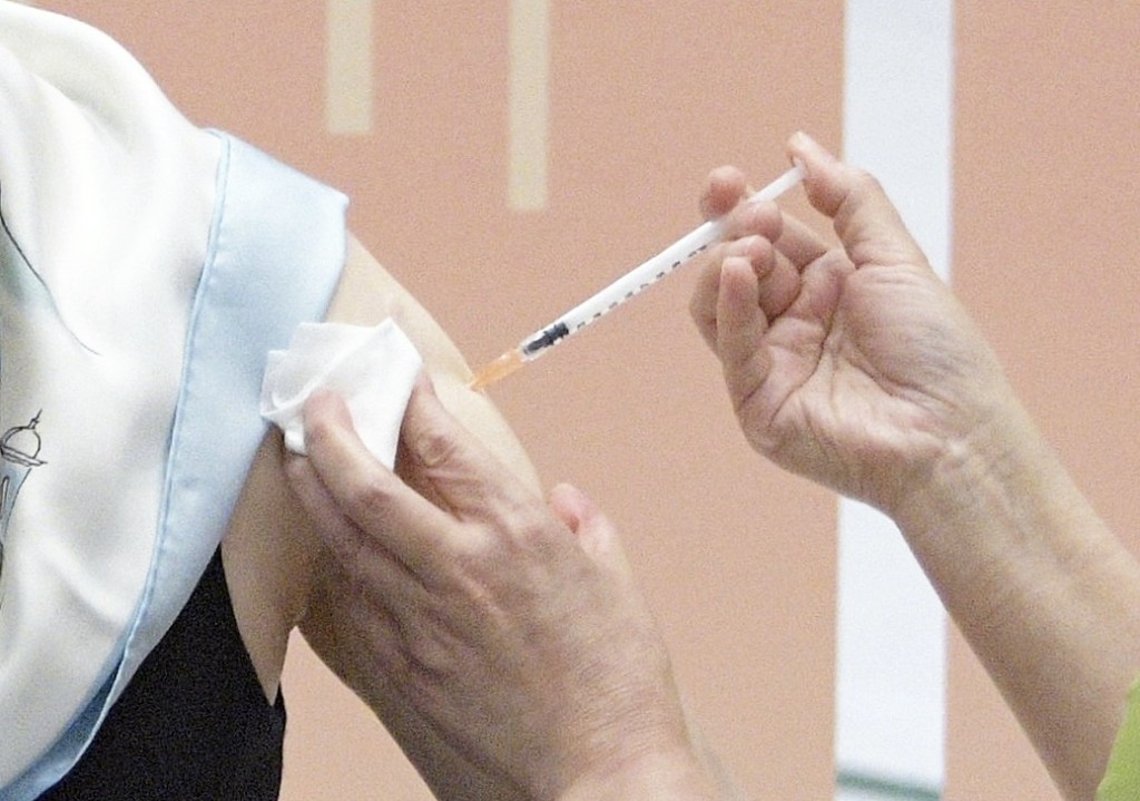 消息指政府最快下周向企業推行外展疫苗接種服務。資料圖片