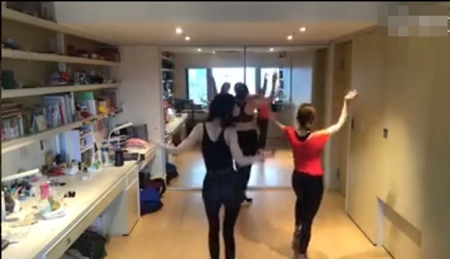 小S分享二人跳舞的影片。截图