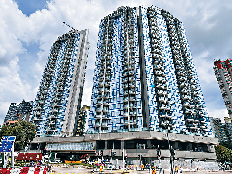 元朗朗天峰1B座高層G室，以1.28萬租出，呎租約45元。