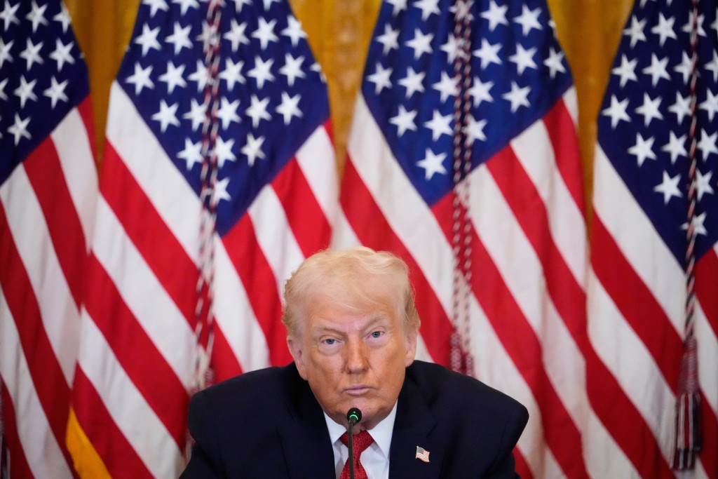 ICE在明尼阿波利斯的執法行動引發巨大爭議,特朗普政府面對政治壓力。 ICE在明尼阿波利斯的執法行動引發巨大爭議,特朗普政府面對政治壓力。