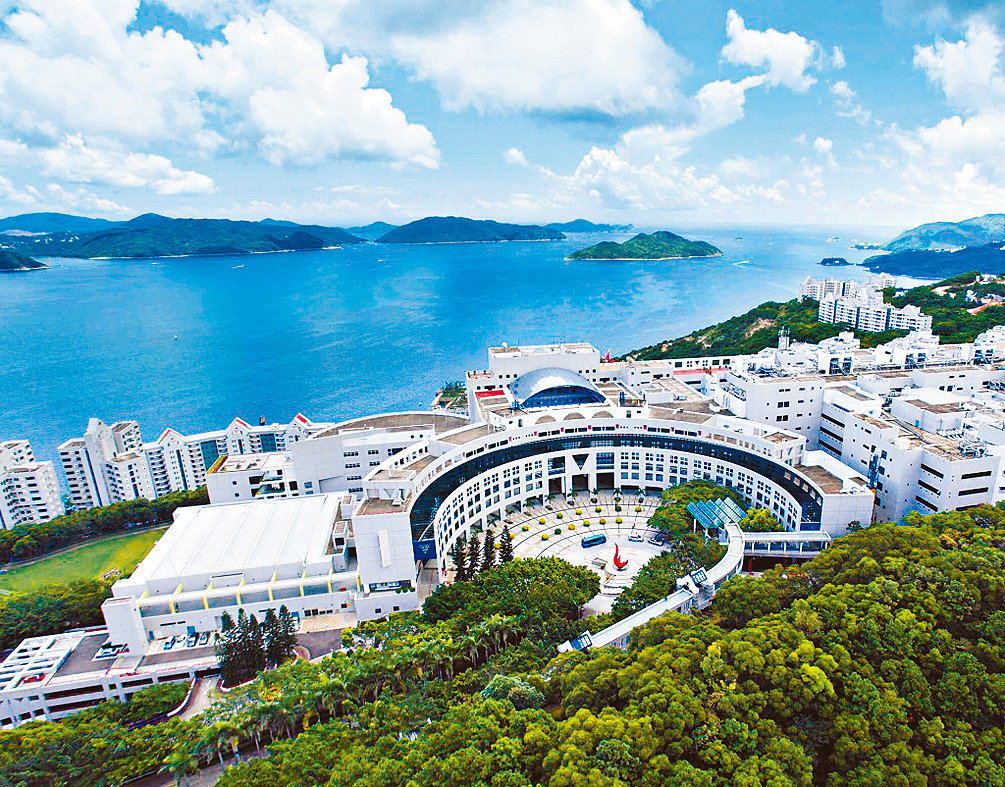 雜誌指，科大面向海景使人流連忘返。