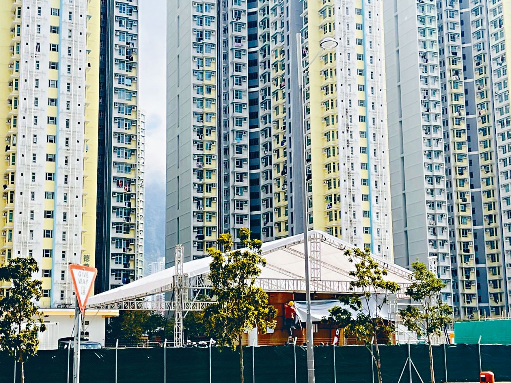 現行政策下，公屋租戶在入住10年後須申報資產，隨後每兩年申報一次。