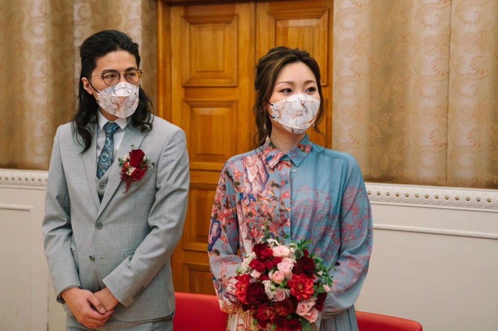 受疫情影响，两人当时只进行简单结婚仪式。