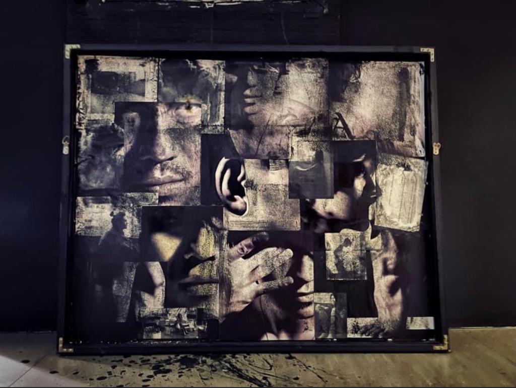 工作室有由曹格的相片拼貼而成的藝術品。