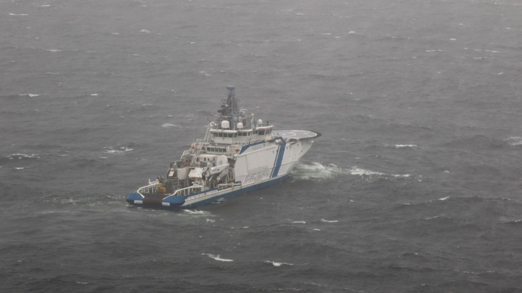 芬兰边防卫队提供的图片显示，其近海巡逻船Turva周三在芬兰湾受损的Balticconnector天然气管道所在位置附近海上巡逻。  路透社