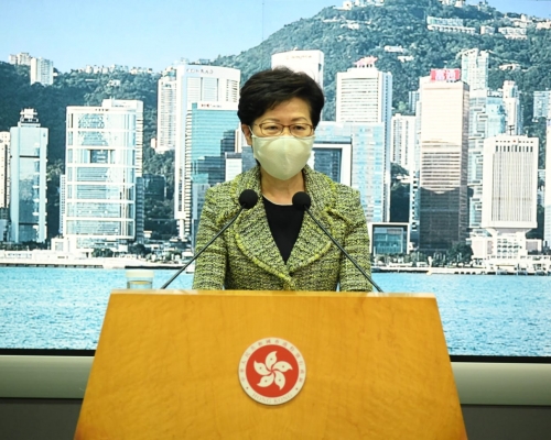 林鄭月娥指12人中,只有一人涉港區違國安法。