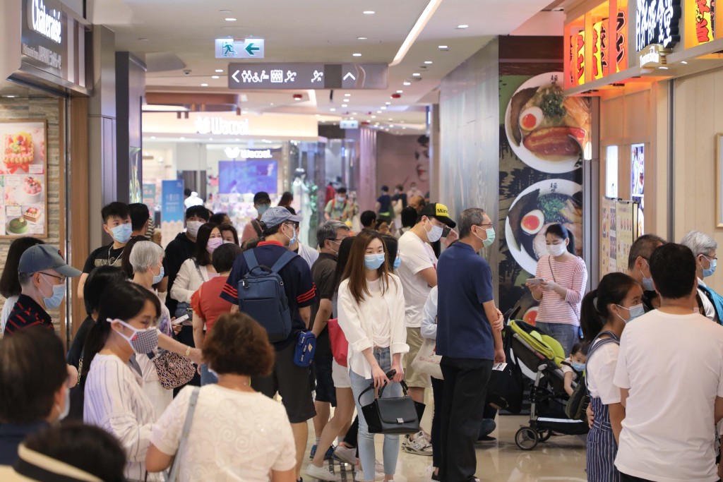 新鴻基地產旗下多個商場聯同場內食肆，聯手推出外賣自取折上折優惠，The Point會員更尊享外賣美食券及免費泊車。