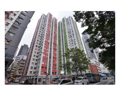 維景花園中層兩房戶 首置客斥840萬入市