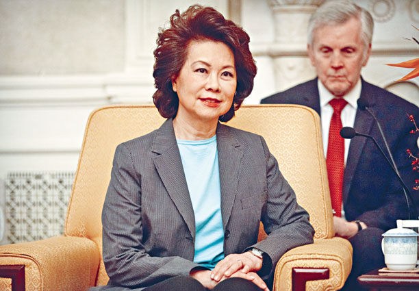 美國華裔運輸部長趙小蘭去年率領代表團訪問北京。