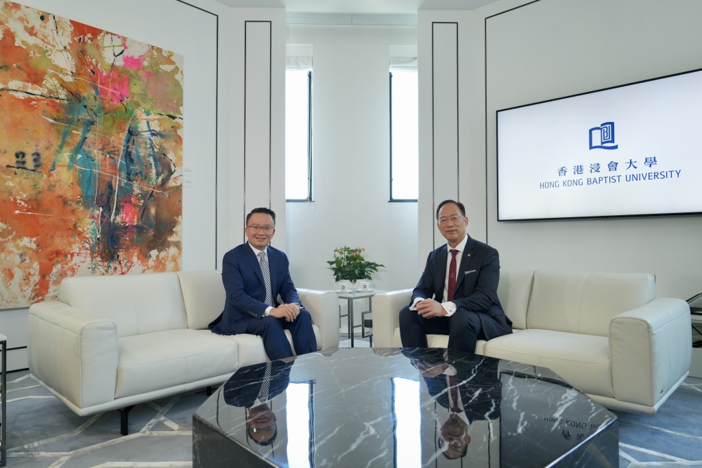 香港浸会大学校长衞炳江教授