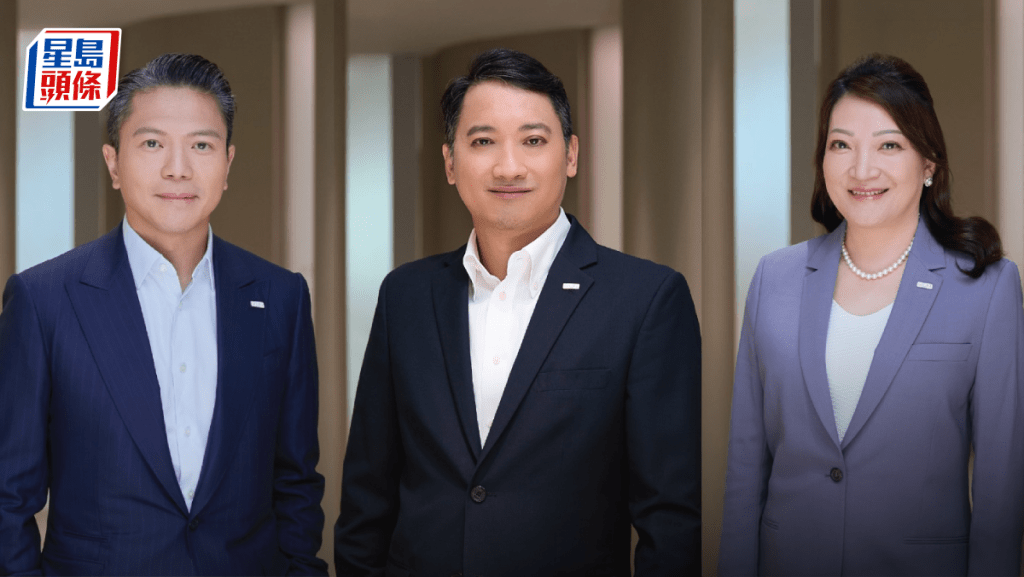 KLN首席財務主管曹健麟（左）、KLN首席營運主管黃兆龍（中）及KLN首席人力資源主管沈暉（右）