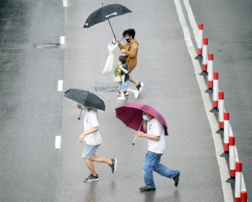 天文台預計今日開學日有雨。
