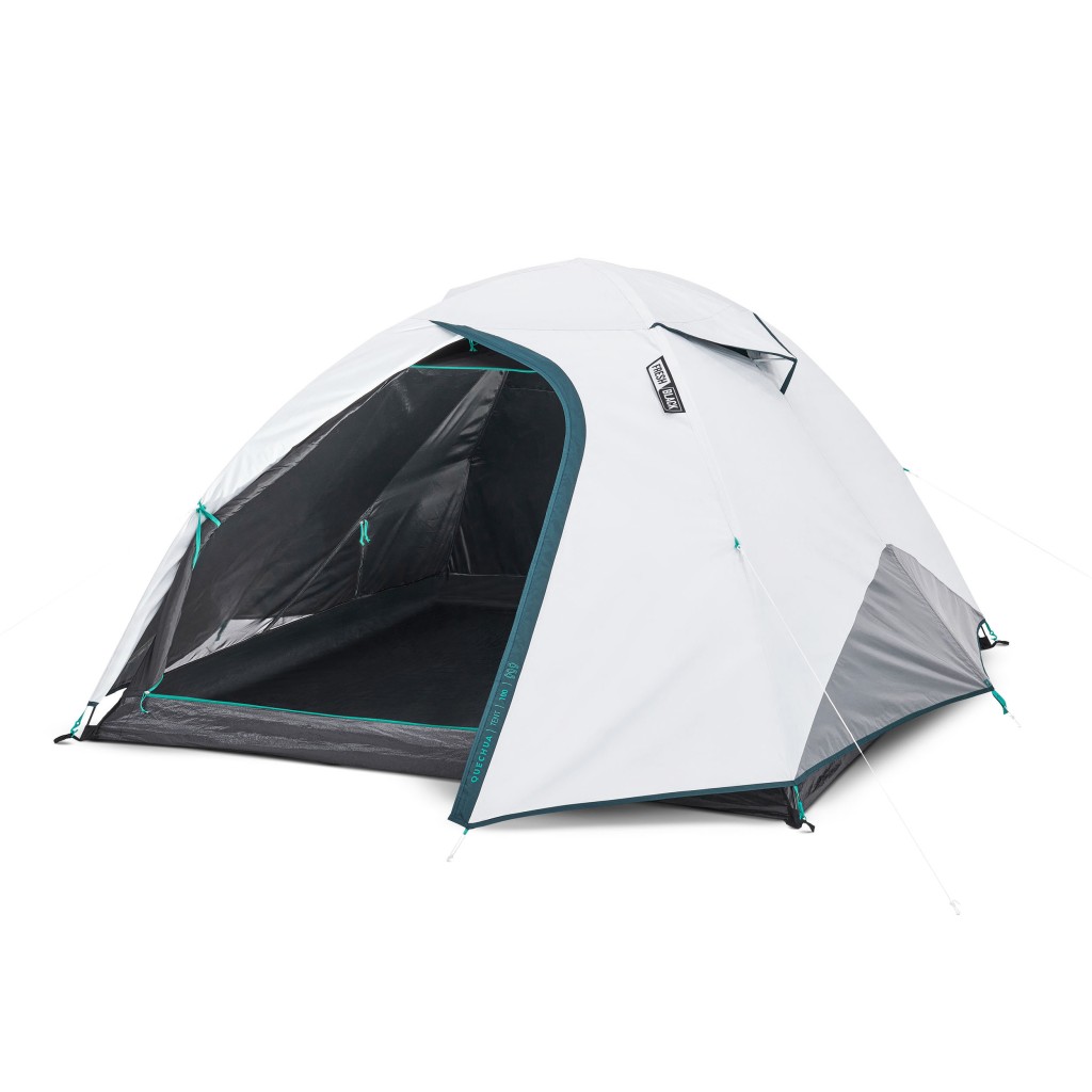 三人露營帳篷/$549/D，採用Fresh&Black 技術，即便在全日光下也能達到百分之九十九的陰暗程度，配以簡單的營柱安裝設計及獨立式穹頂結構，可輕鬆移動帳篷。