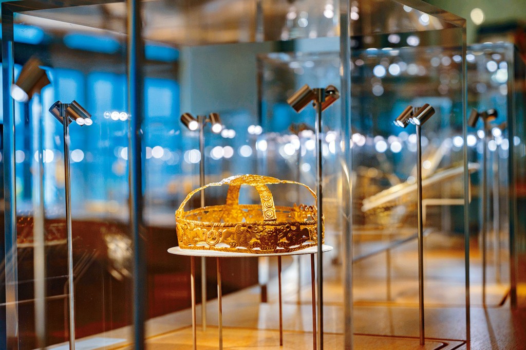 《黄金的艺术：三千华夏珍藏展》展览现场。